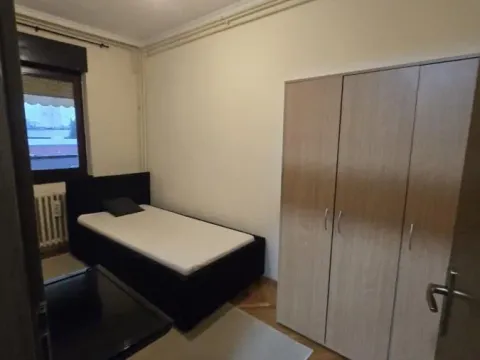 Izdavanje, trosoban stan, 80m², Centar, Novi Sad - image 6