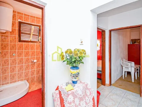 Prodaja, kuća, 190m², Bar, Crna Gora - image 12