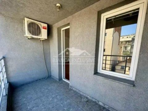 Prodaja, četvorosoban stan, 90m², Đeram Pijaca, Beograd - image 11