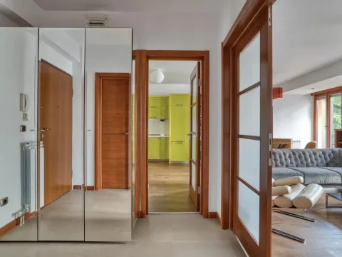 Izdavanje, dvosoban stan, 90m², Centar, Podgorica - image 3