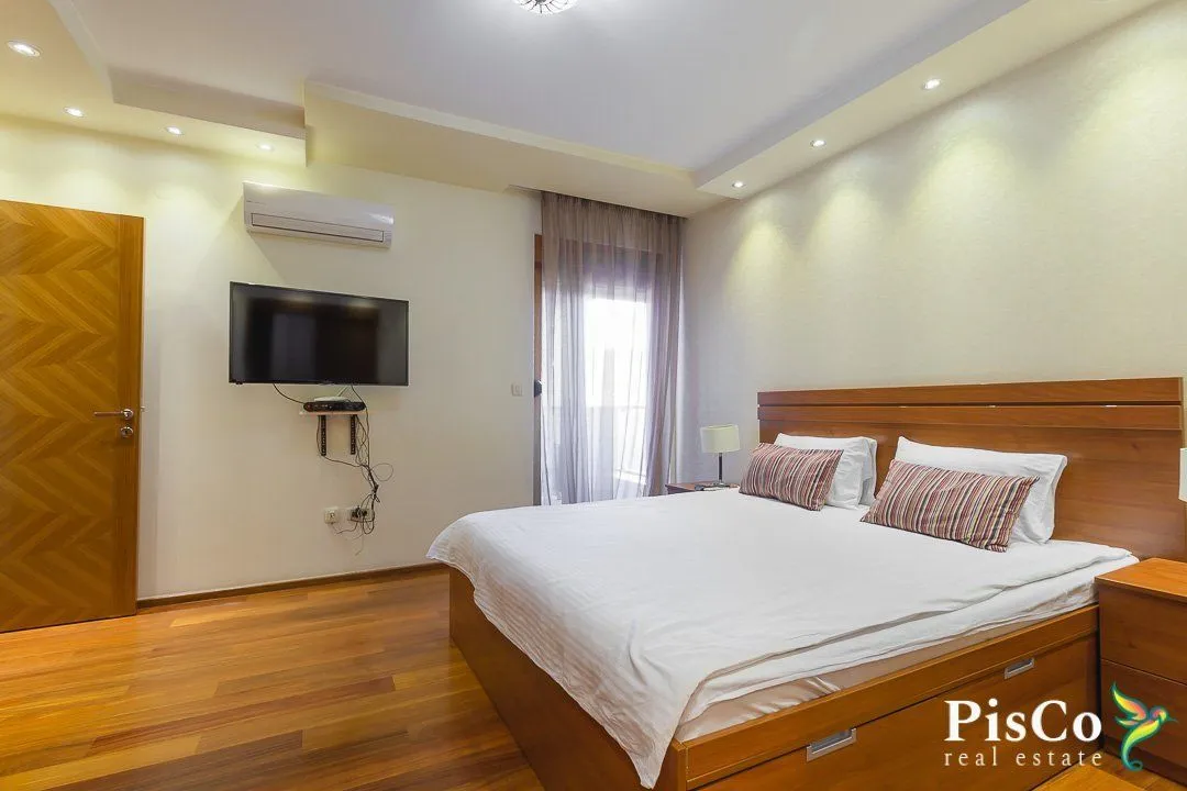 Rent, three bedroom apartment, 140m², Centar, Podgorica