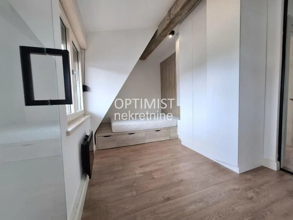 Izdavanje, trosoban stan, 70m², Dušanovac, Voždovac Sve Podlokacije