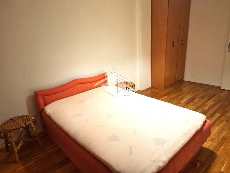 Izdavanje, četvorosoban stan, 105m², Vračar Sve Podlokacije, Beograd