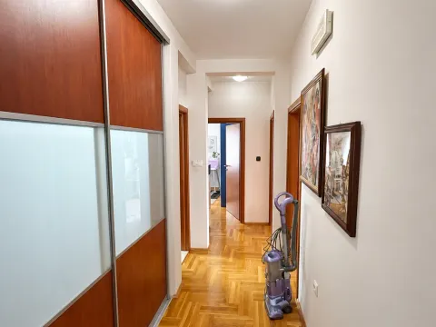 Prodaja, trosoban stan, 109m², Momišići, Podgorica - image 5