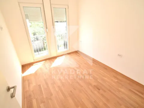 Izdavanje, jednosoban stan, 40m², Stari Aerodrom, Podgorica - image 4