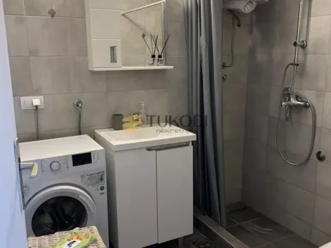 Izdavanje, jednosoban stan, 42m², Vračar Sve Podlokacije, Beograd - image 5