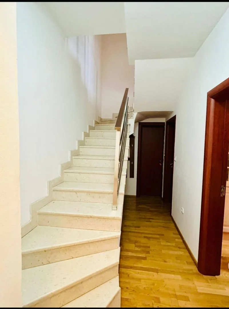 Sale, three bedroom apartment, 151m², Rozino, Budva