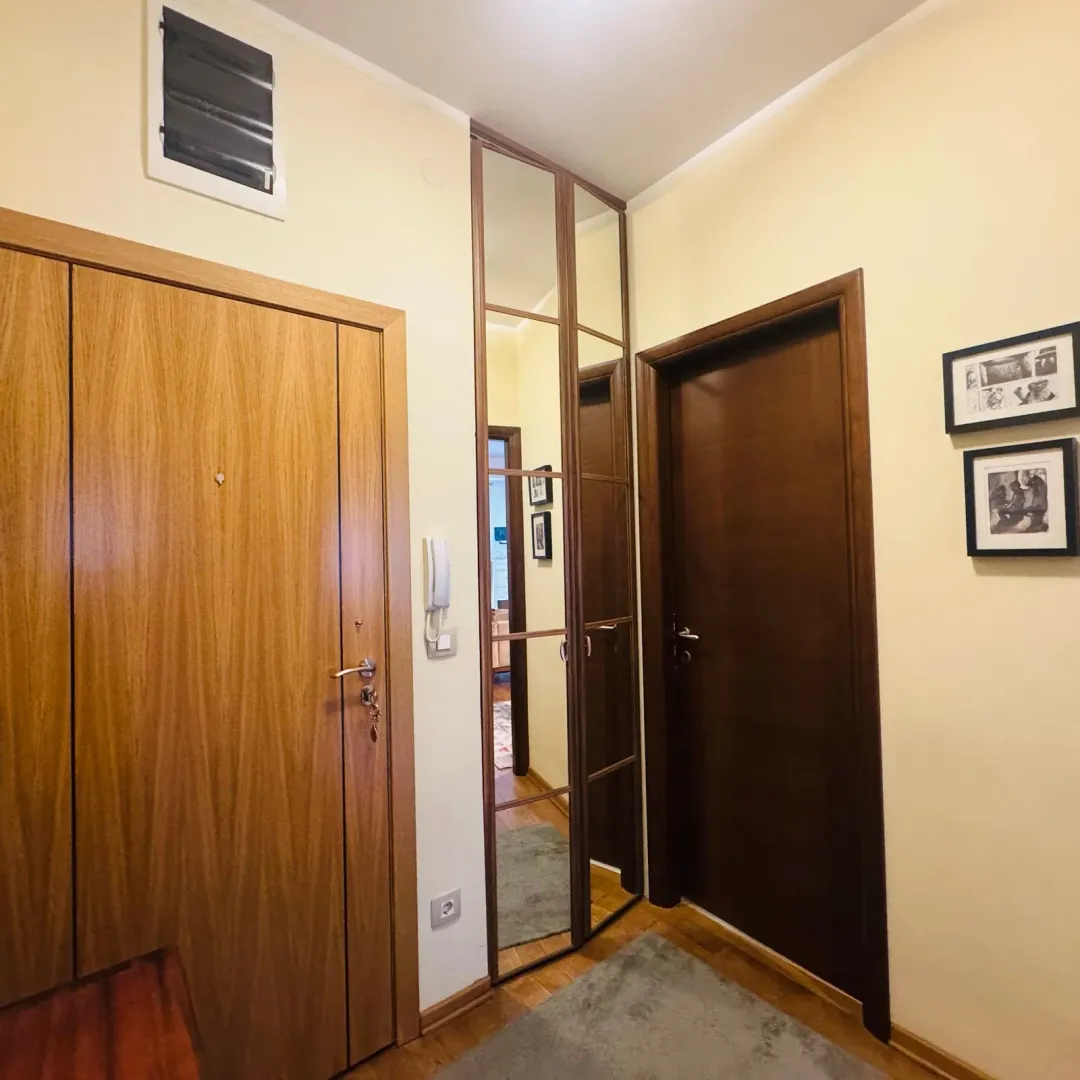 Prodaja, dvosoban stan, 62m², Krivi Most, Podgorica
