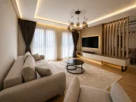 Izdavanje, kuća, 290m², Stari Aerodrom, Podgorica