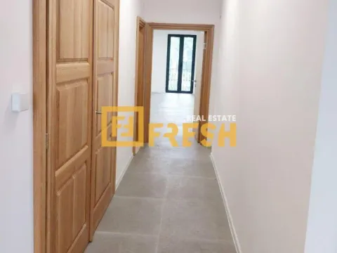 Izdavanje, poslovni prostor, 120m², Centar, Podgorica - image 6