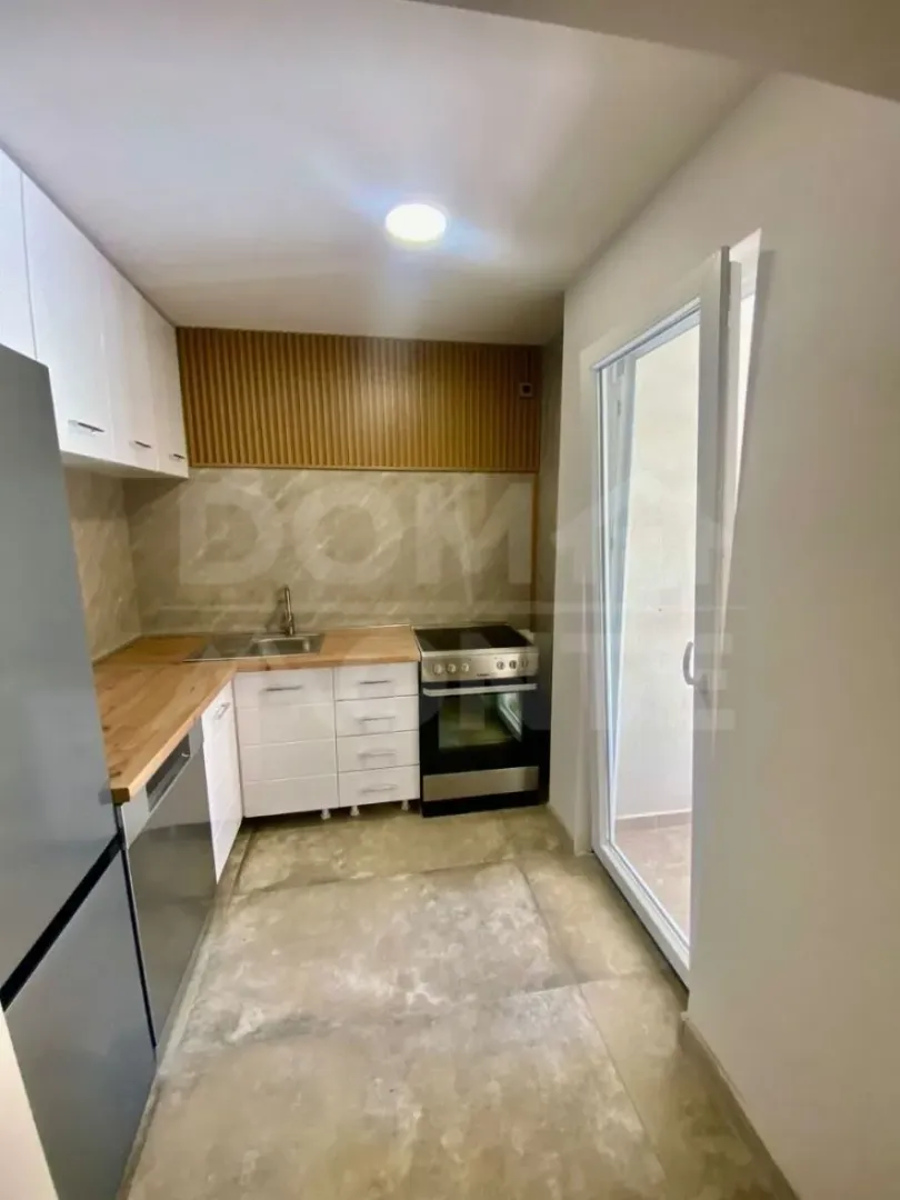 Izdavanje, dvosoban stan, 52m², Marići, Tivat