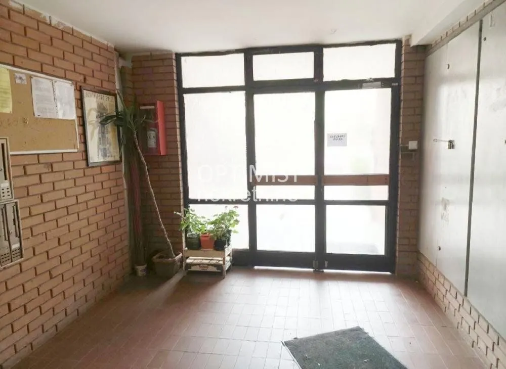 Prodaja, dvosoban stan, 57m², Petlovo Brdo, Beograd