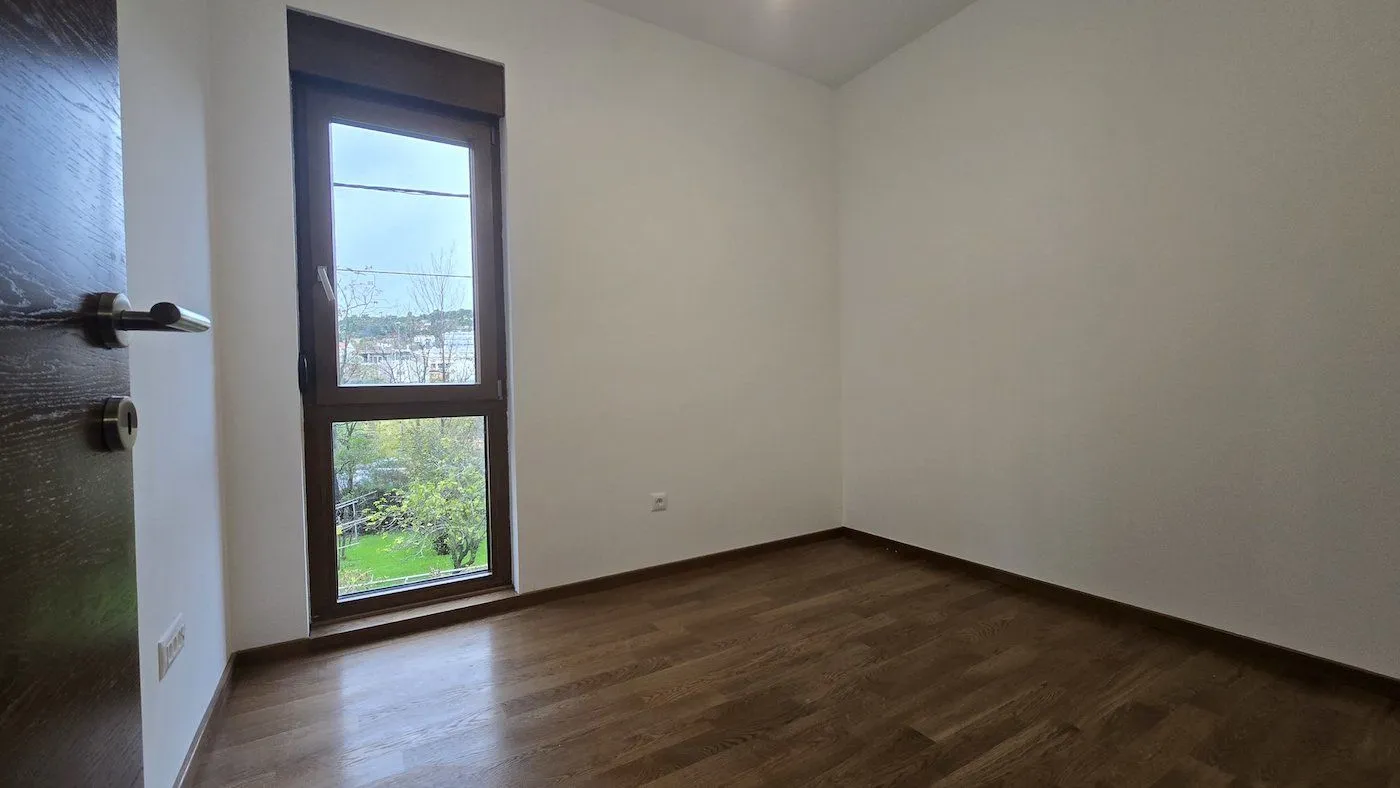 Rent, office space, 90m², Zagorič, Podgorica