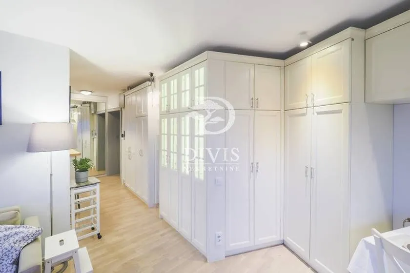 Izdavanje, dvosoban stan, 47m², Neimar, Vračar Sve Podlokacije