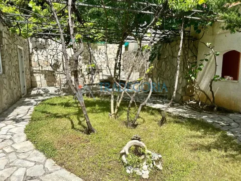 Prodaja, kuća, 245m², Utjeha, Ulcinj - image 7