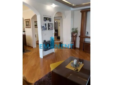 Izdavanje, trosoban stan, 96m², Novi Beograd Blok 29, Novi Beograd Sve Podlokacije - image 4