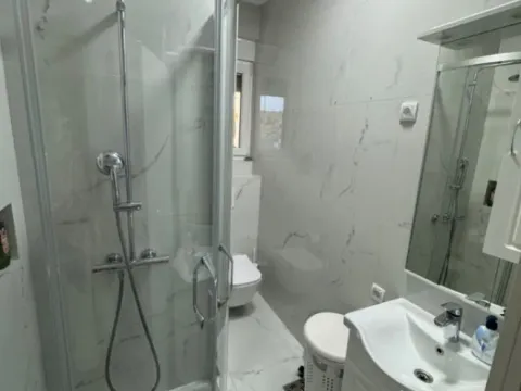 Sale, two bedroom apartment, 60m², Dobrota, Kotor - image 6