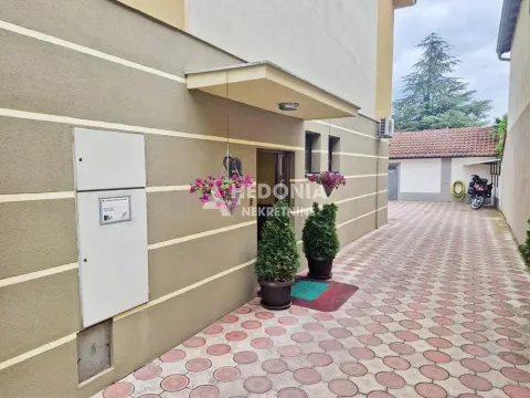 Prodaja, ugostiteljski objekat, 480m², Centar, Stara Pazova - image 12