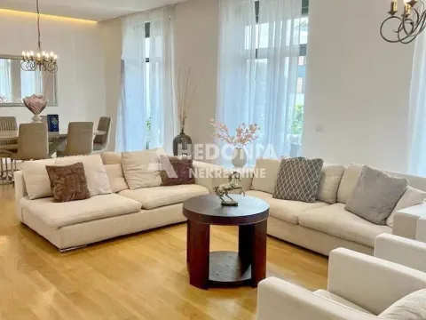 Izdavanje, četvorosoban stan, 205m², Novi Beograd Blok 65, Novi Beograd Sve Podlokacije - image 2