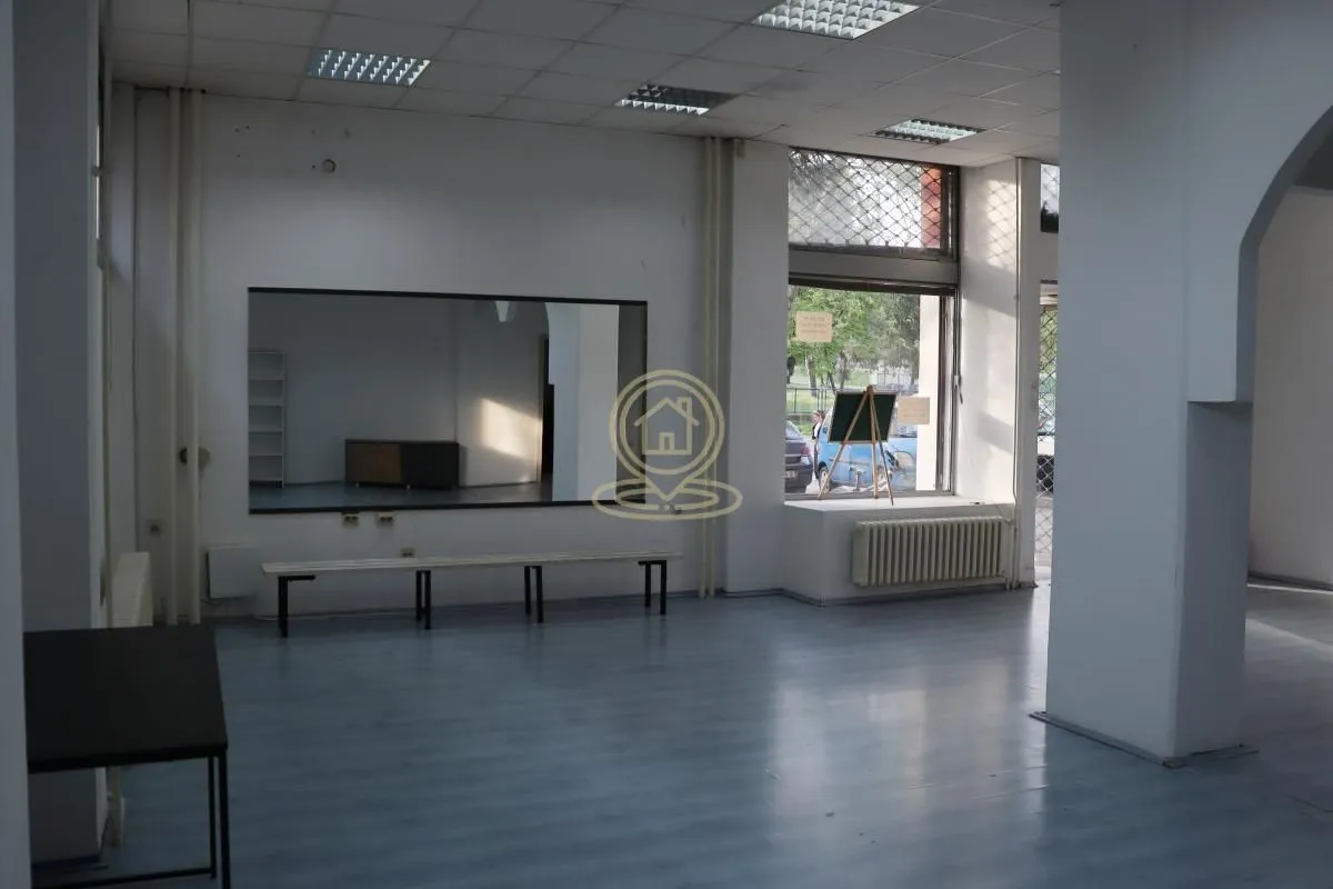 Rent, office space, 93m², Centar, Kragujevac