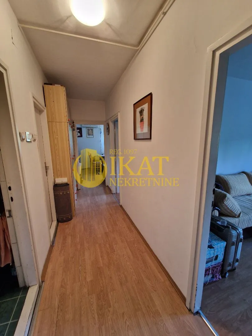 Prodaja, dvosoban stan, 50m², Kanarevo Brdo, Beograd