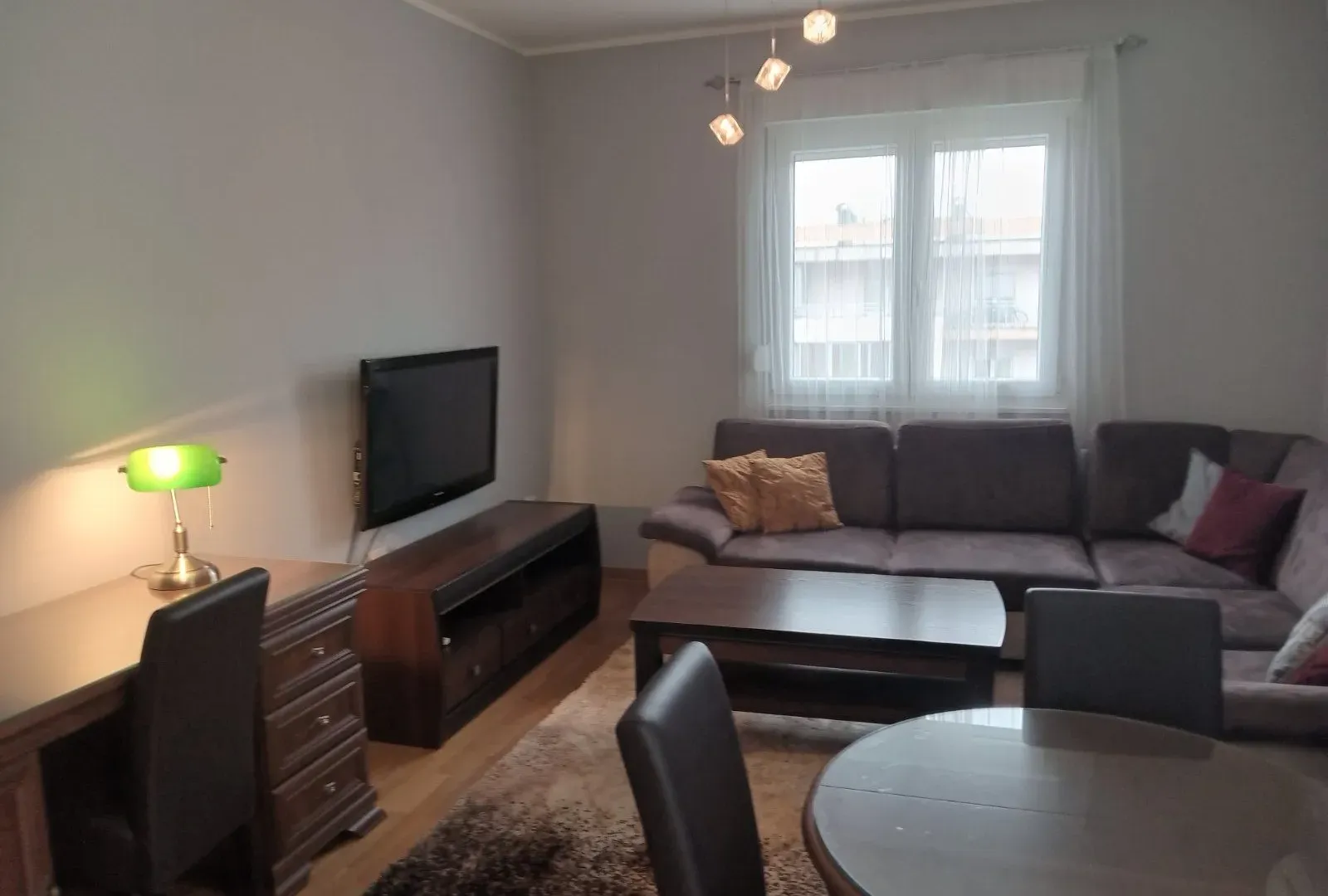 Izdavanje, jednosoban stan, 42m², City Kvart, Podgorica