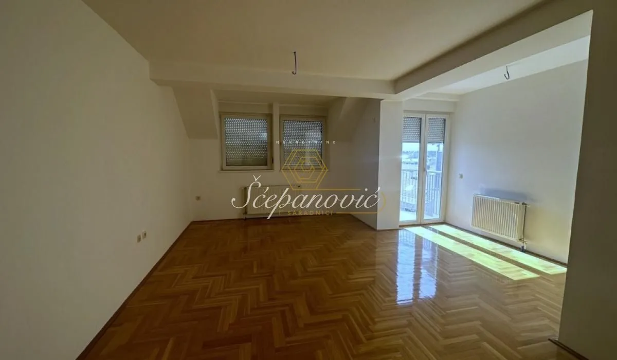 Prodaja, trosoban stan, 86m², Bulevar Oslobodjenja, Novi Sad Sve Podlokacije