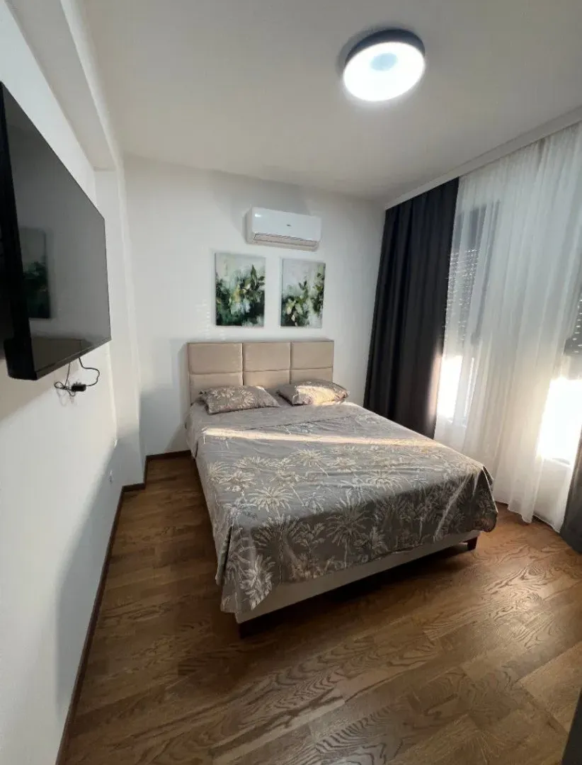 Rent, two bedroom apartment, 70m², Čeluga, Bar