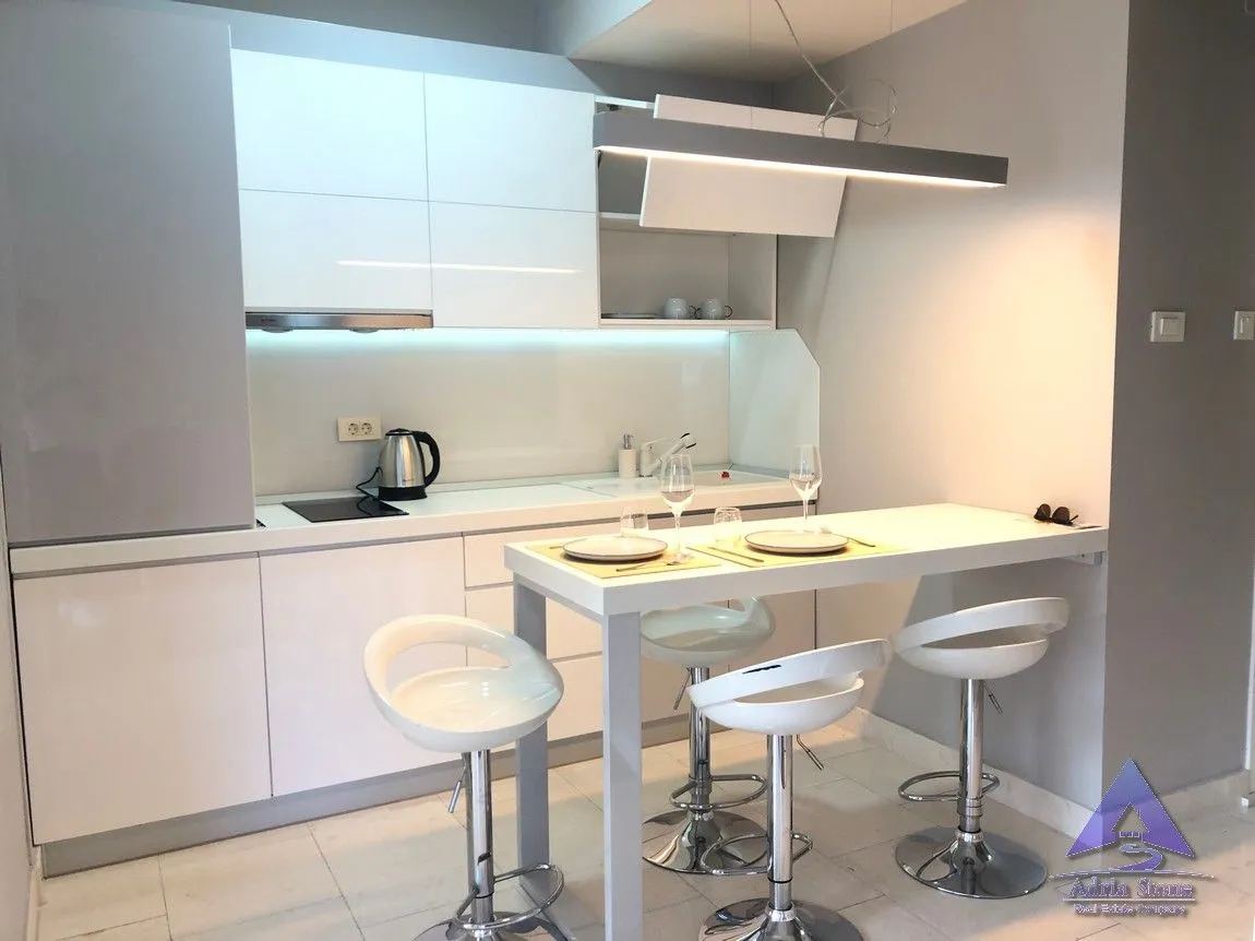 Sale, two bedroom apartment, 89m², Centar, Budva