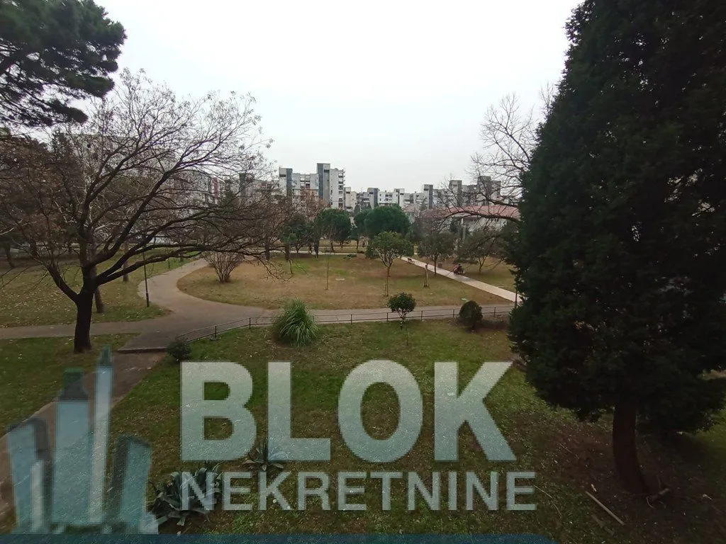 Izdavanje, dvosoban stan, 65m², Blok 5, Podgorica