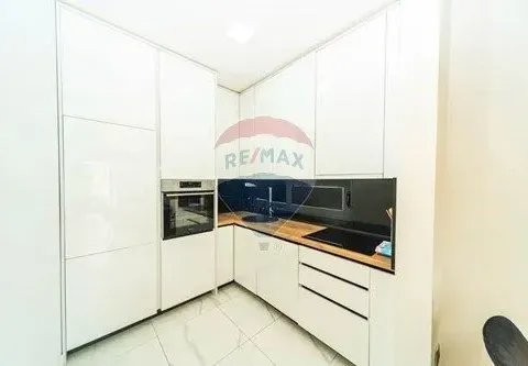 Izdavanje, trosoban stan, 130m², Nova Dalmatinska, Podgorica - image 4