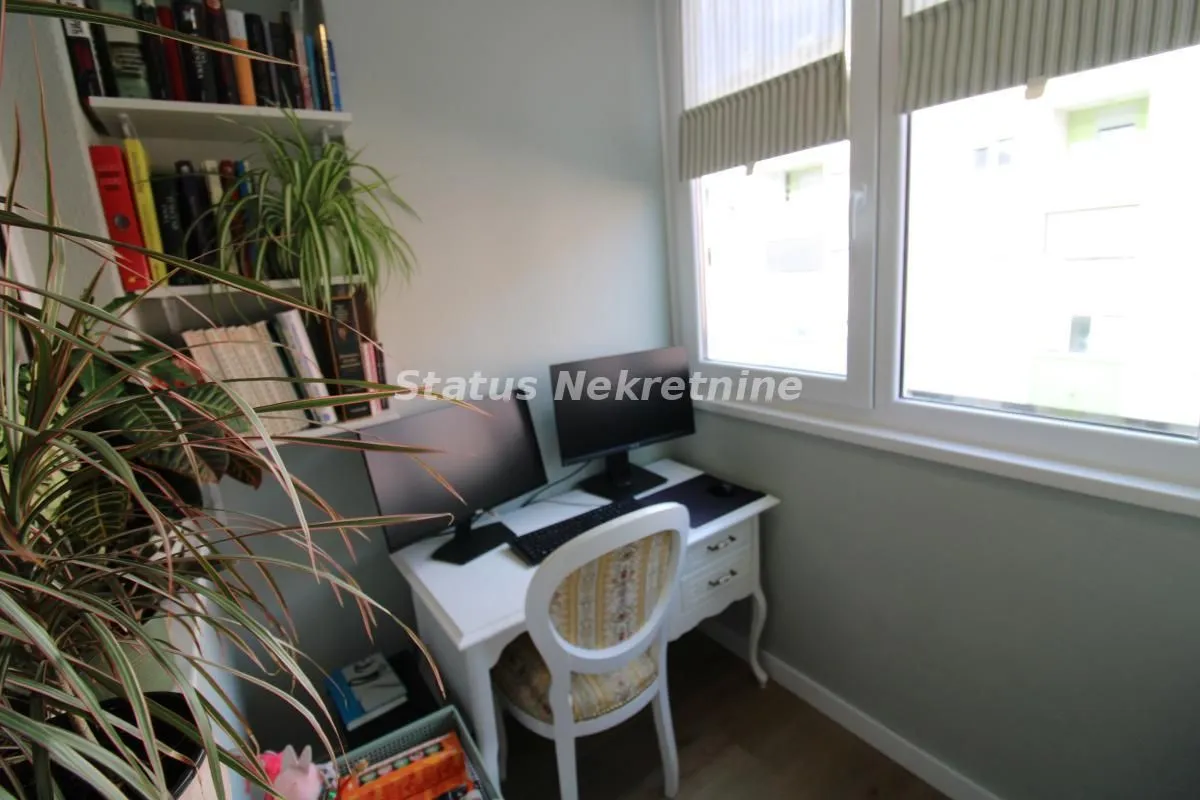 Prodaja, trosoban stan, 59m², Petrovaradin, Novi Sad