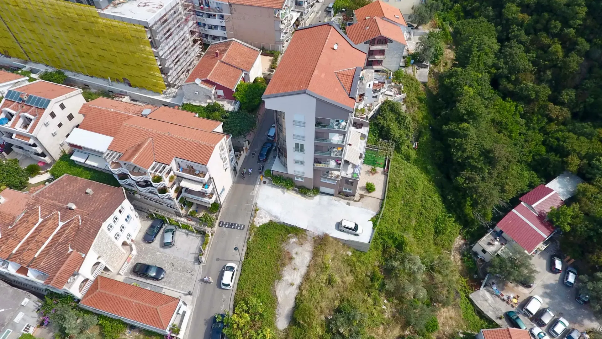 Prodaja, plac, 2000m², Bečići, Budva
