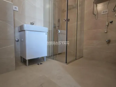 Prodaja, četvorosoban stan, 142m², Šumice, Beograd - image 11