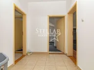 Izdavanje, poslovni prostor, 120m², Stari Aerodrom, Podgorica - image 9