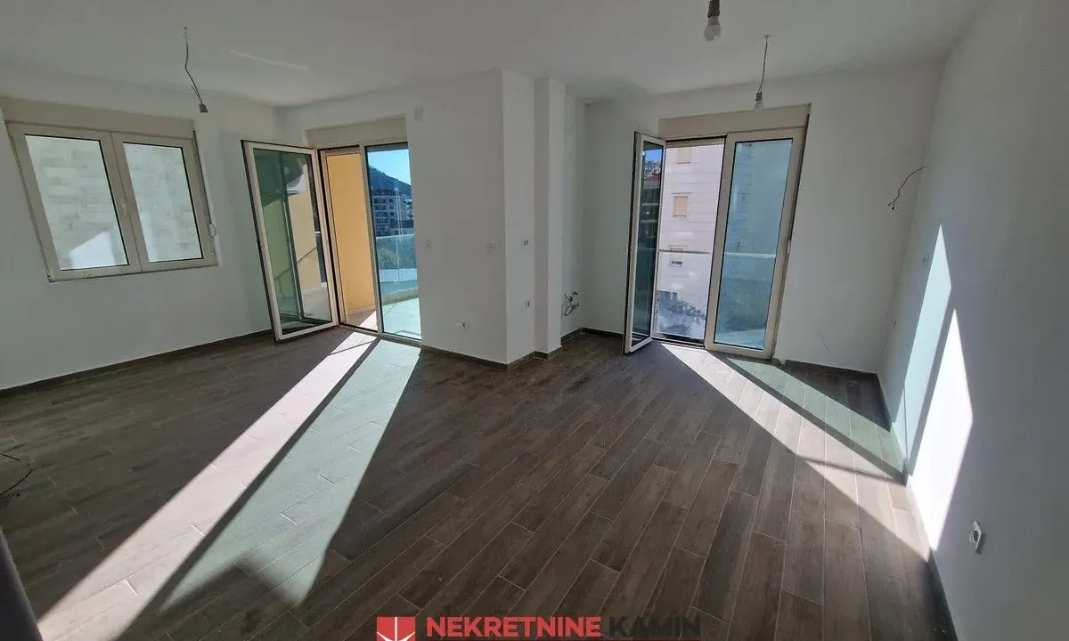 Sale, two bedroom apartment, 74m², Bečići, Budva