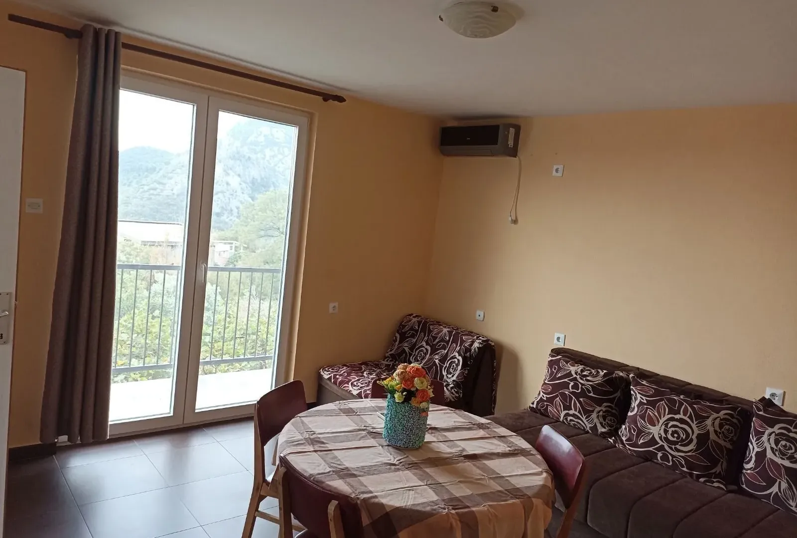 Prodaja, kuća, 200m², Sutomore, Bar