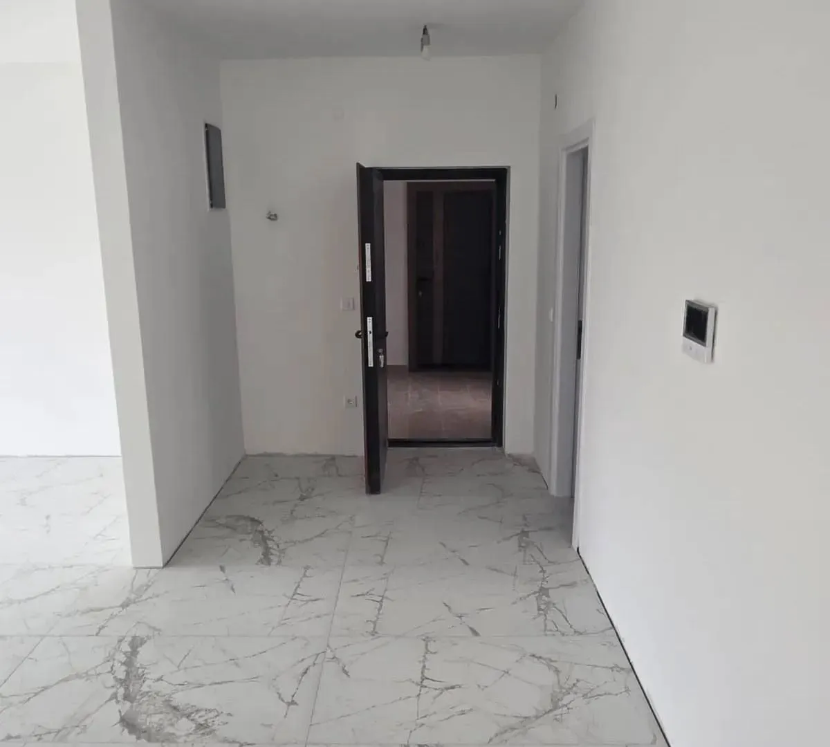 Prodaja, trosoban stan, 96m², Centar, Kotor