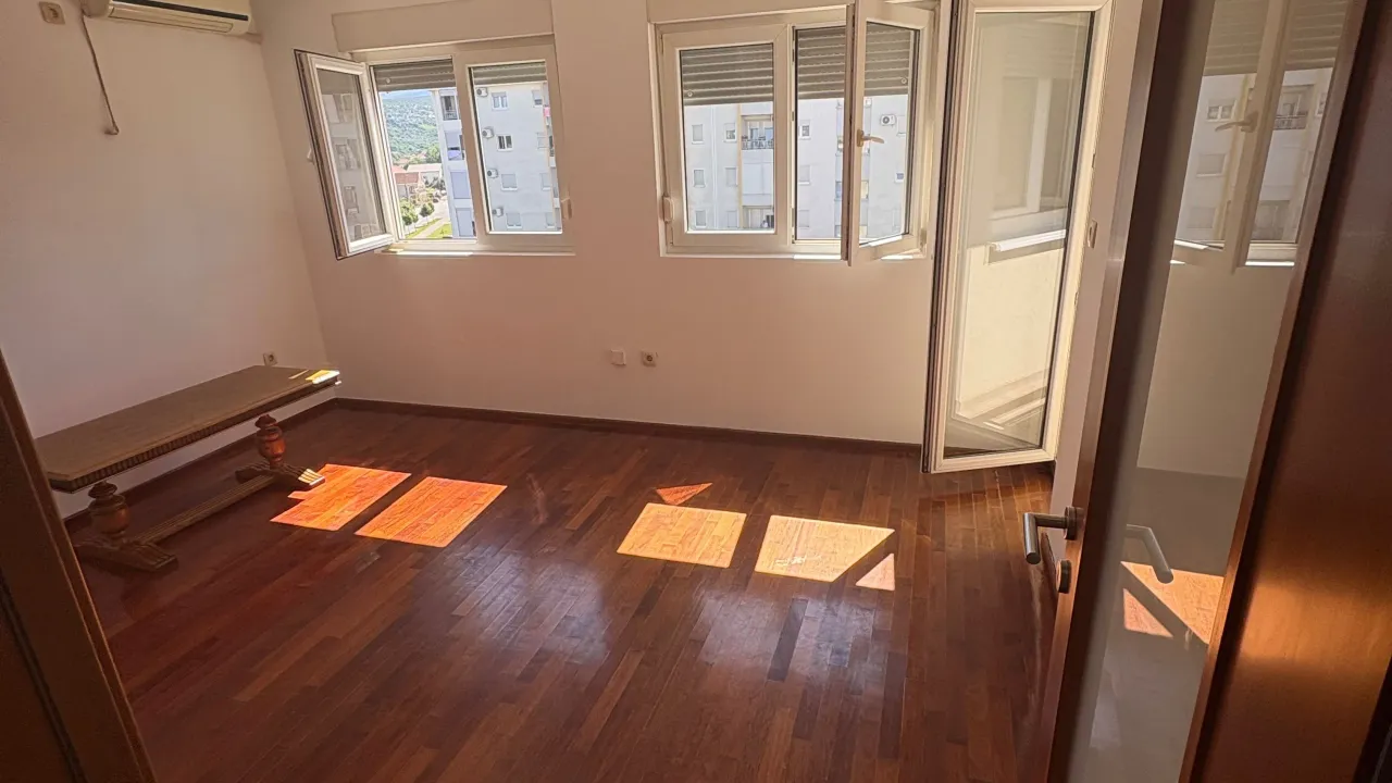 Rent, one bedroom apartment, 43m², Stari Aerodrom, Podgorica