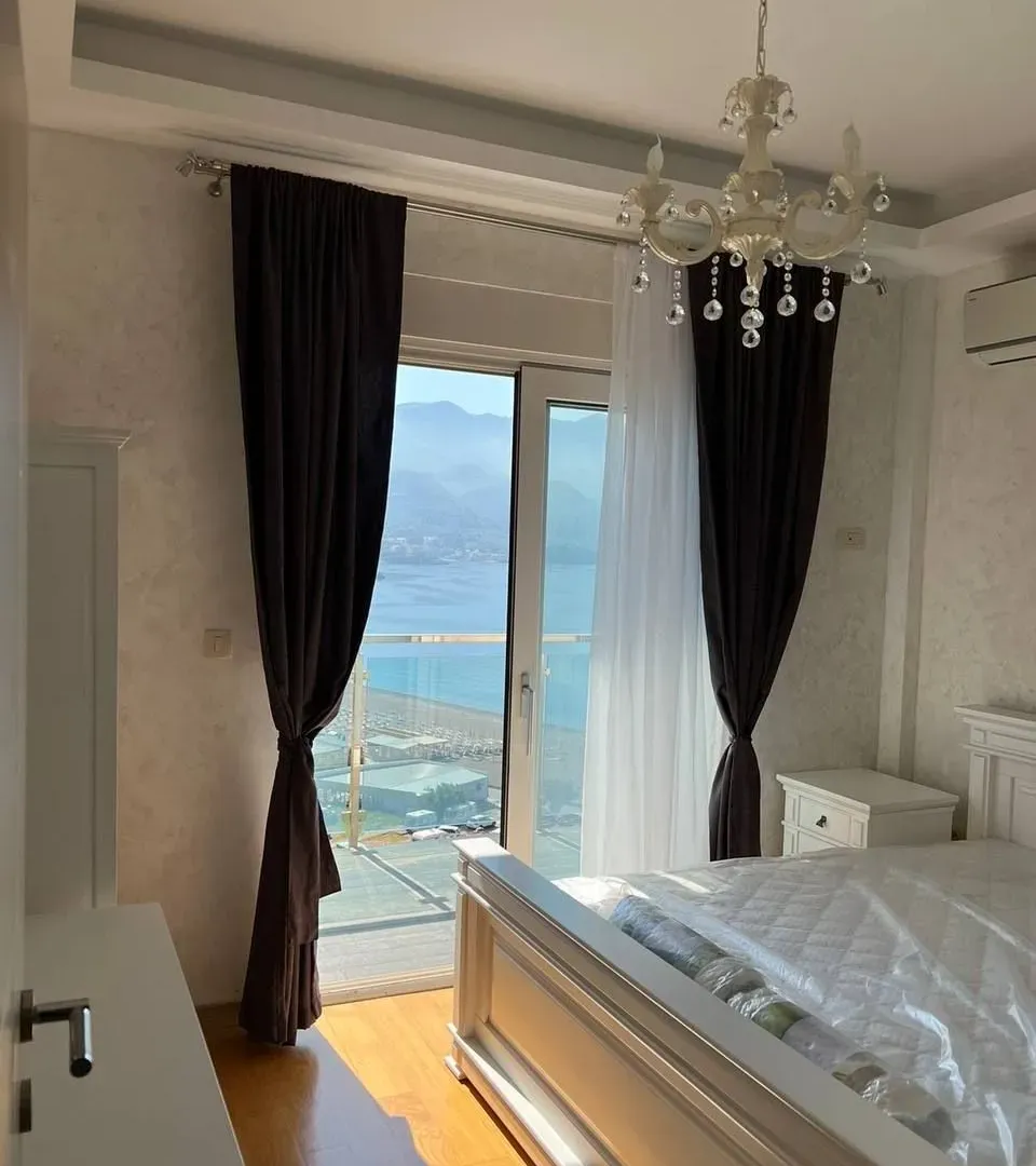 Rent, two bedroom apartment, 100m², Bečići, Budva