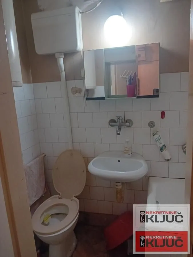 Prodaja, dvosoban stan, 52m², Detelinara, Novi Sad Sve Podlokacije
