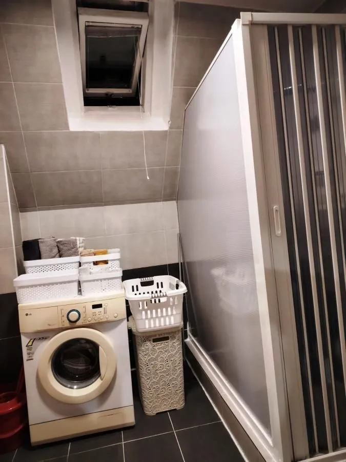 Izdavanje, trosoban stan, 90m², Centar, Niš