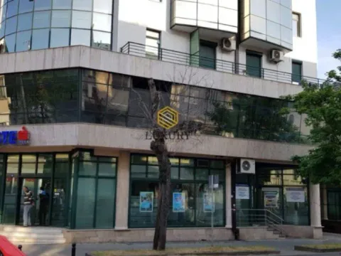 Rent, office space, 303m², Centar, Podgorica - image 1