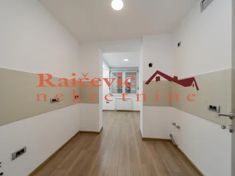 Sale, two bedroom apartment, 70m², Filmski Grad, Beograd - image 8