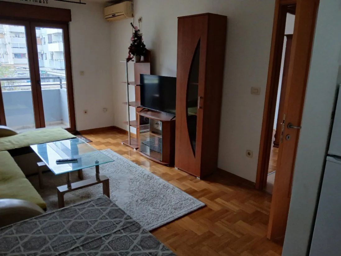 Rent, one bedroom apartment, 50m², Stari Aerodrom, Podgorica