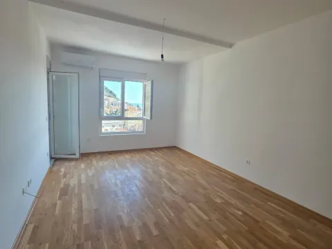 Prodaja, jednosoban stan, 45m², Lazi, Budva - image 2