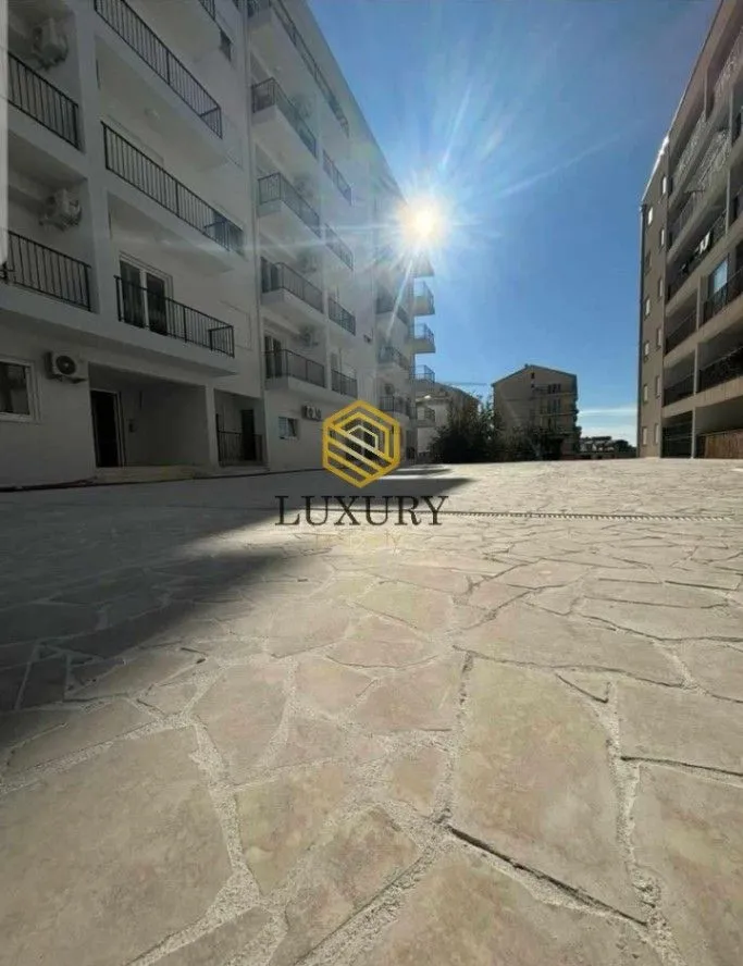 Prodaja, jednosoban stan, 42m², Podkošljun, Budva