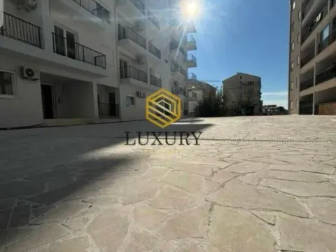 Prodaja, jednosoban stan, 42m², Podkošljun, Budva - image 4