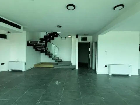 Rent, office space, 472m², Medijana, Niš - image 9