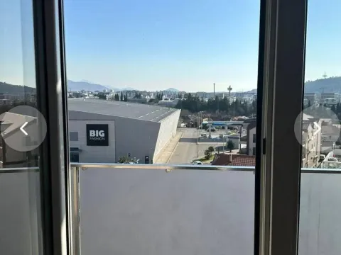 Prodaja, jednosoban stan, 44m², City Kvart, Podgorica - image 11